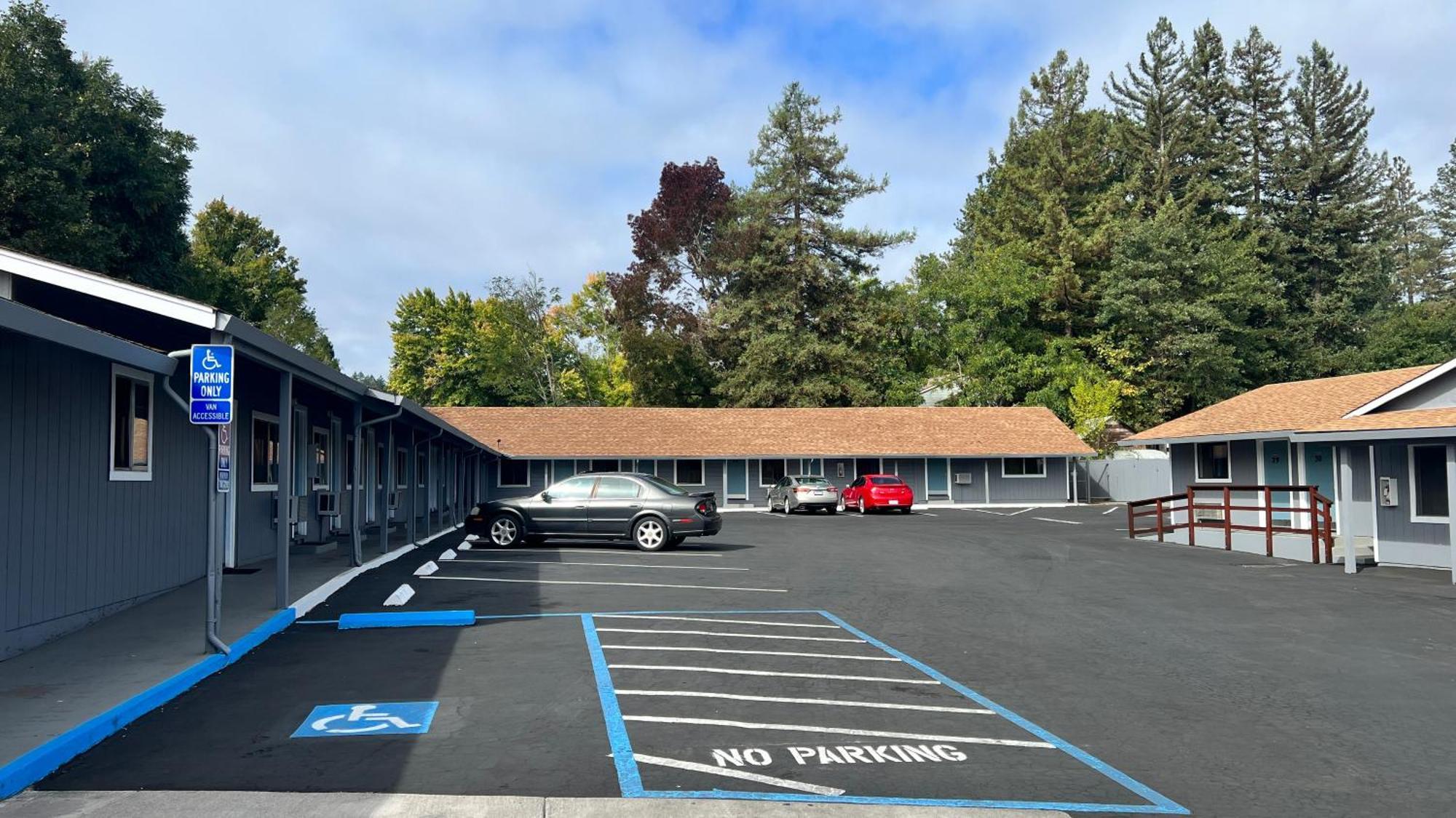 Pine Cone Motel Willits Exterior foto